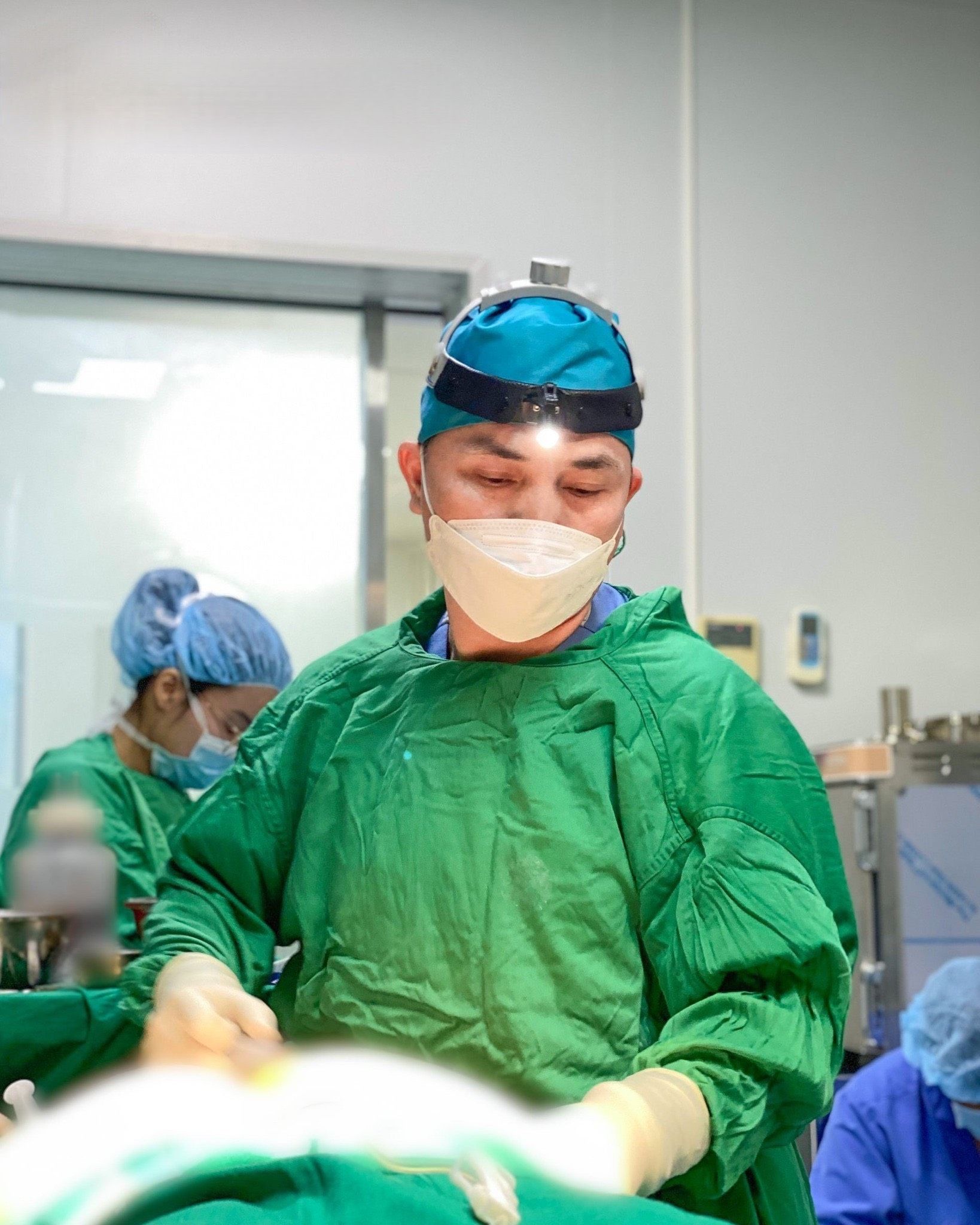 Các công nghệ được sử dụng trong phẫu thuật thẩm mỹ ngực